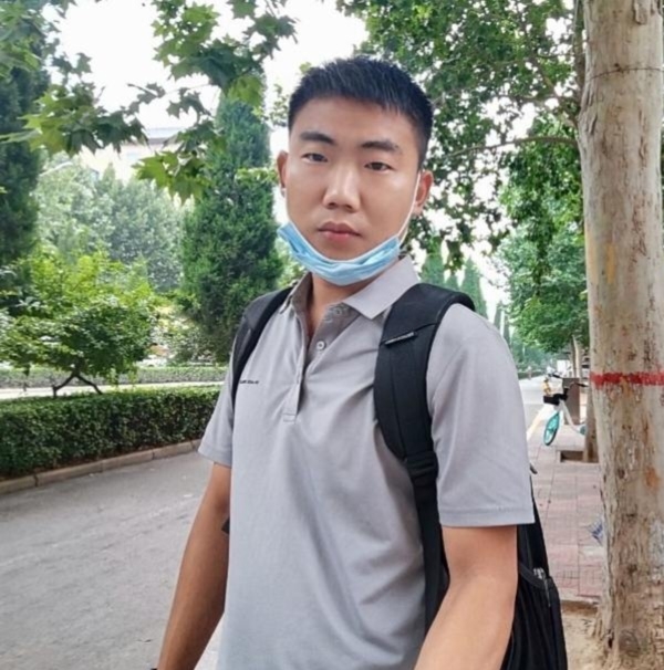 90年男征婚的第一张照片--无极父母相亲团